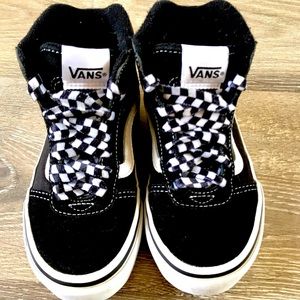 KIDS SK8-HI High top black and white Vans 12.5 checkered laces